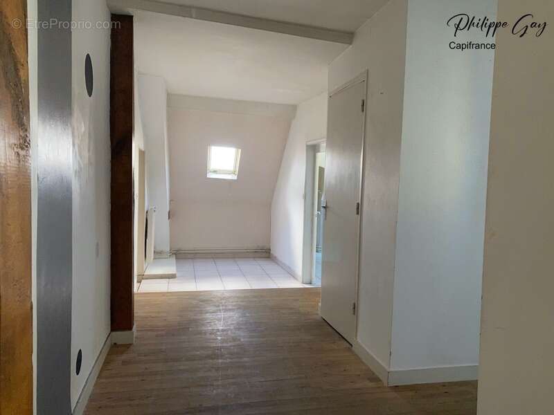 Appartement à CHAROLLES