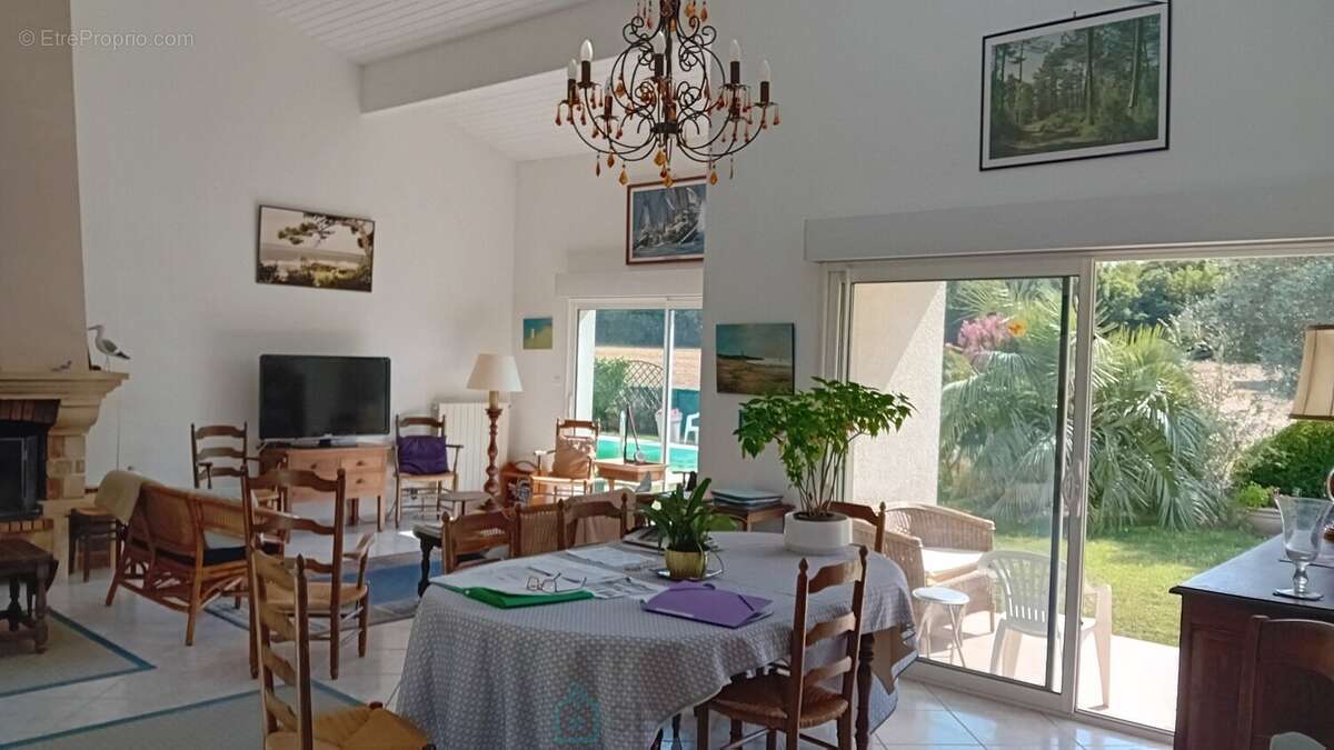 Maison à SAINT-SULPICE-DE-ROYAN