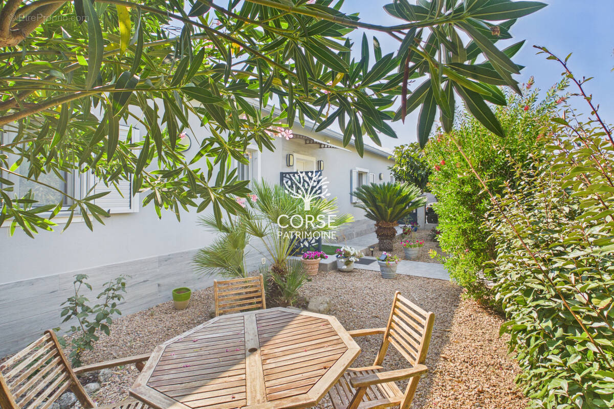 Maison à PORTO-VECCHIO