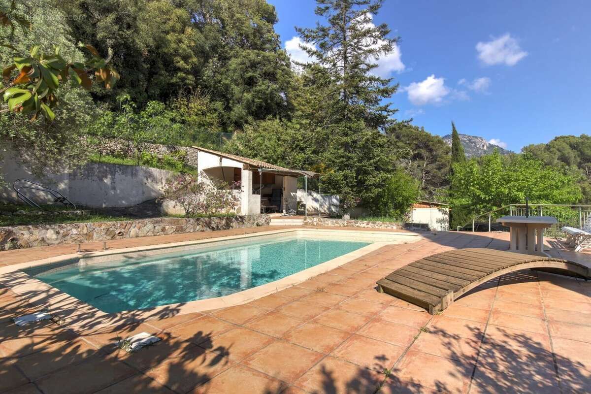 Maison à SAINT-MARTIN-DU-VAR