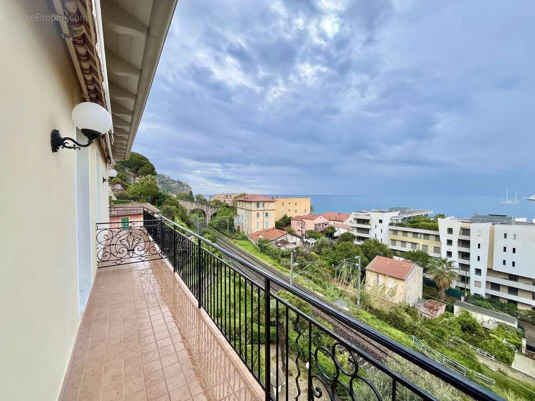 Appartement à MENTON