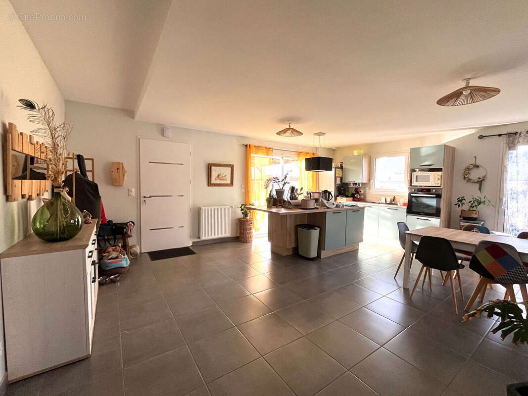 Maison à LAIGNE-EN-BELIN