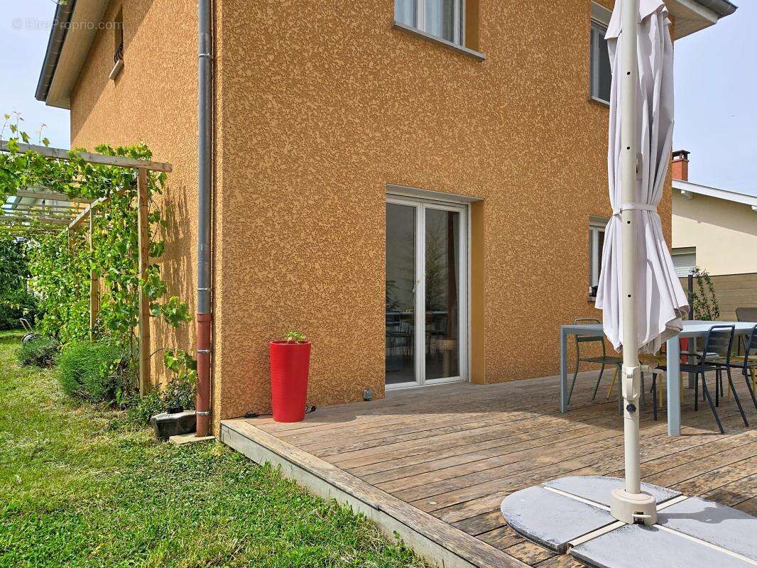 Maison - 4 Chambres - Jardin - Terrasse - Garage - Proche commodités - photo 24
