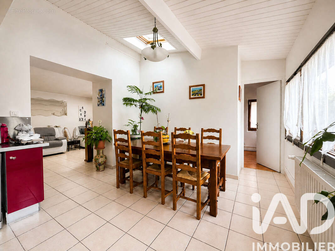 Photo 3 - Appartement à VILLEBON-SUR-YVETTE