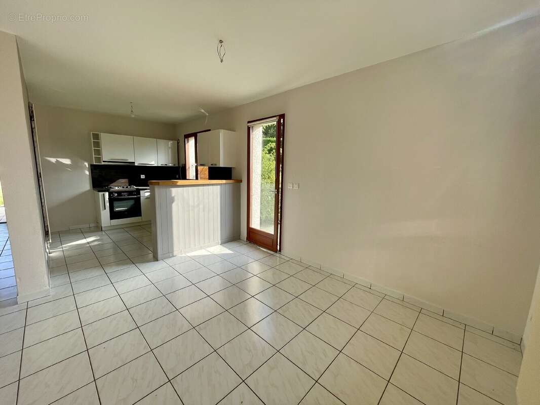 Maison 114 m² à Cruseilles  - photo 6