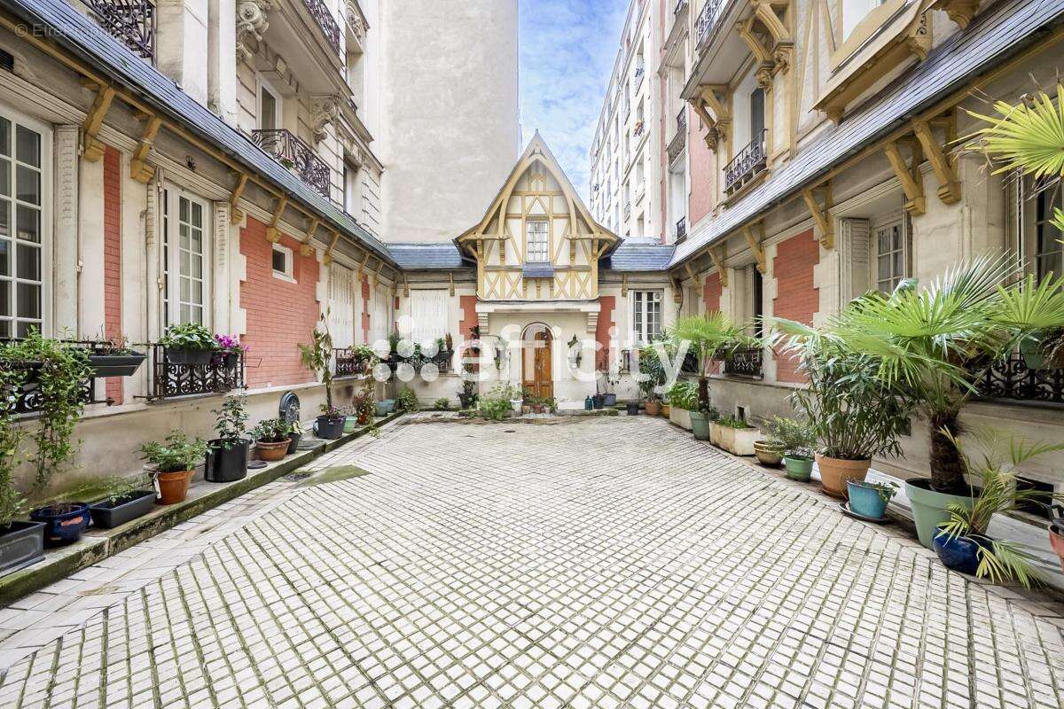 Appartement à PARIS-12E