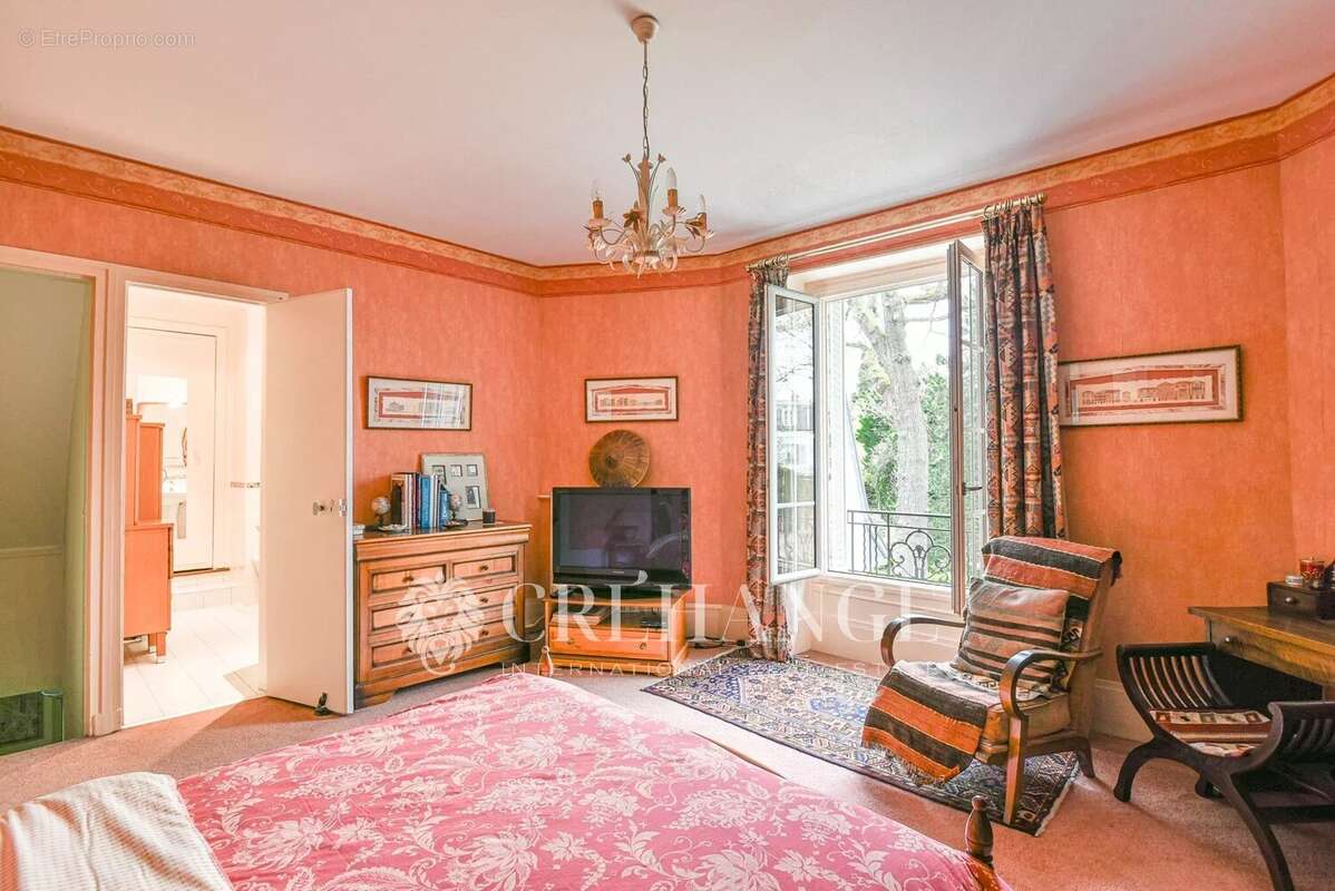 Maison à LE VESINET