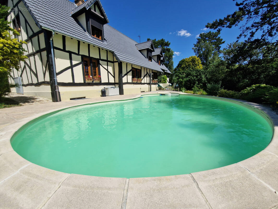 Maison à BRIQUEMESNIL-FLOXICOURT