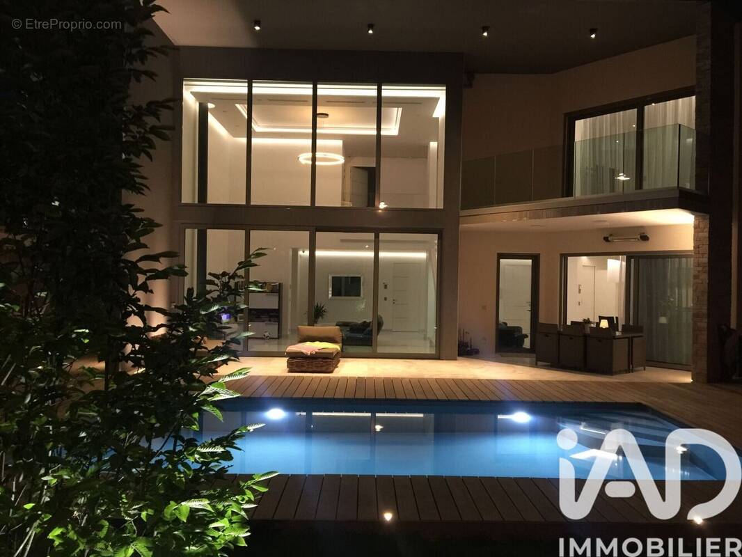 Photo 1 - Maison à CHESSY