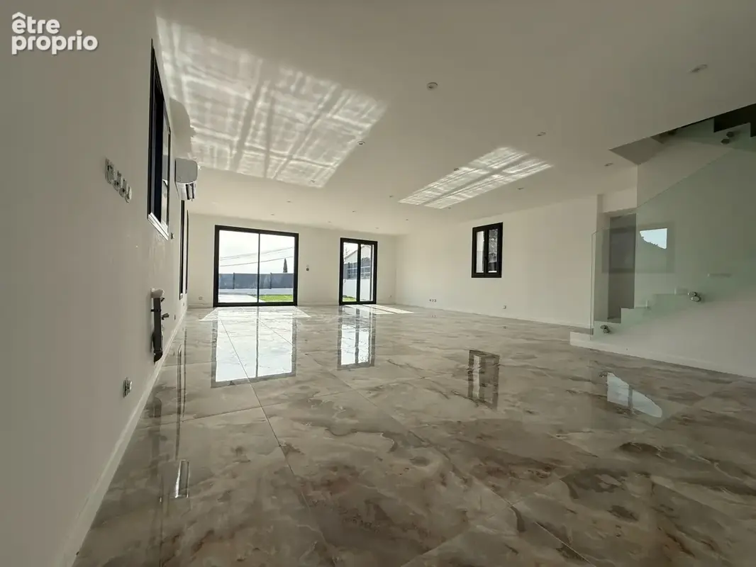 Maison à vendre 4 pièces TOULON (83) - photo 6