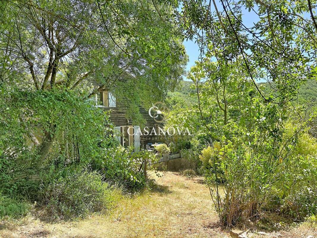 Maison à vendre avec jardin  lunas (34800)  hameau calme et préservé - photo 3