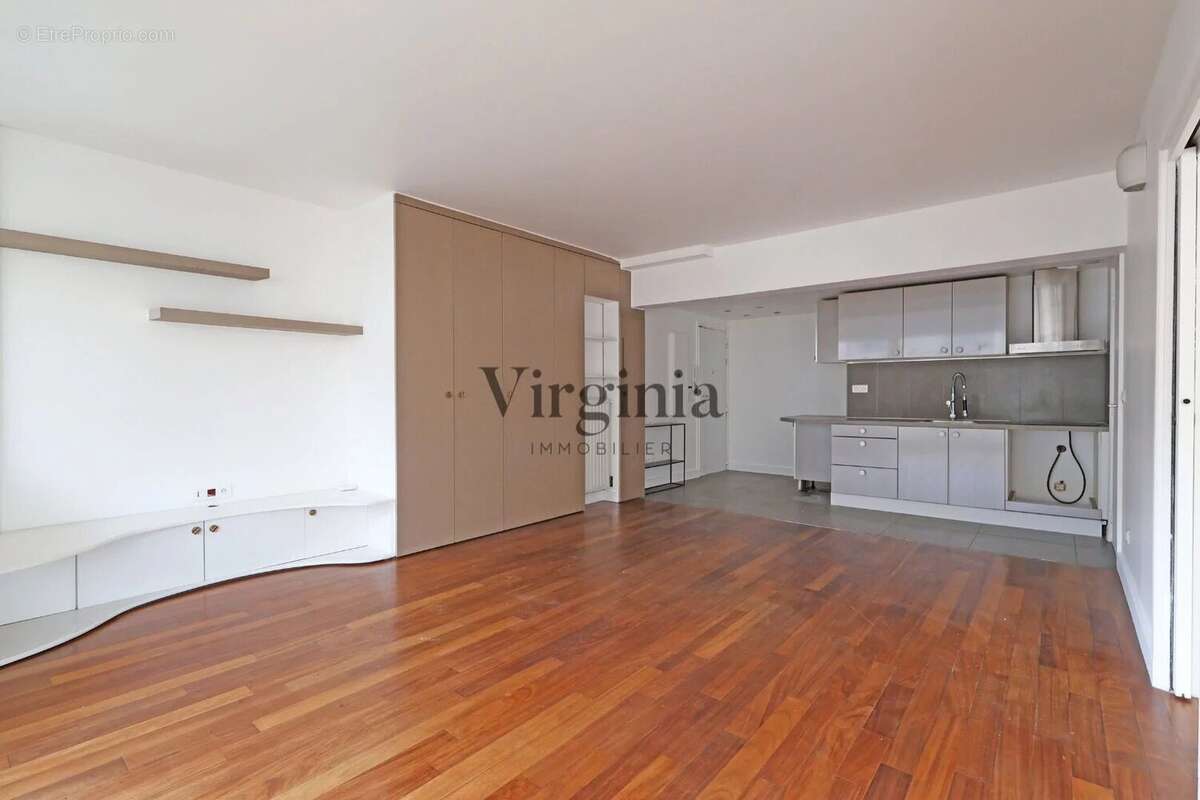 Appartement à CHARENTON-LE-PONT