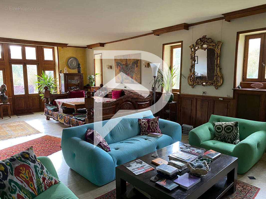 Maison à BEAUMONT-SARDOLLES