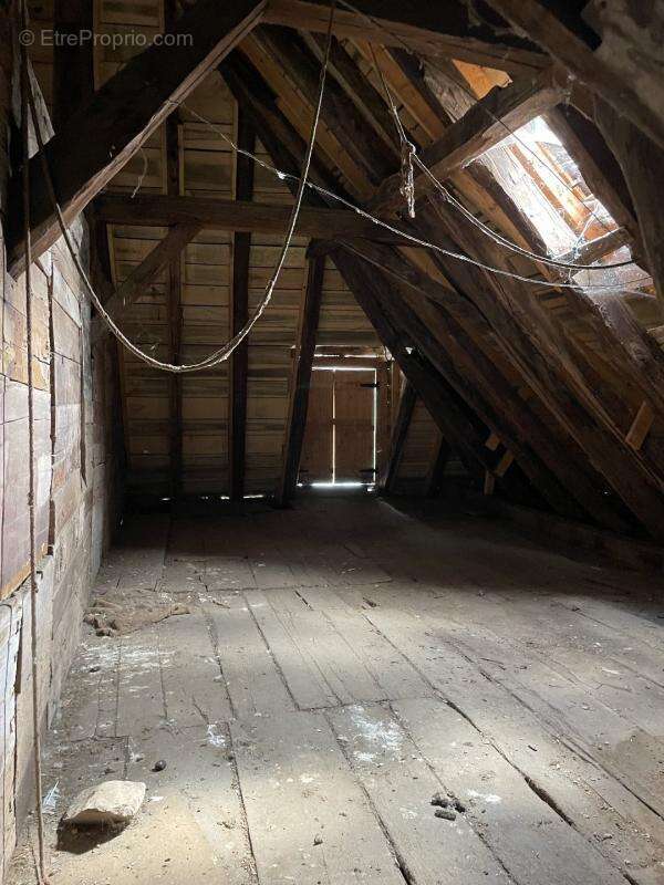Appartement à JUILLAC