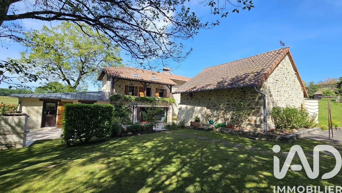 Maison 167 m² à Lauresses  - photo 3