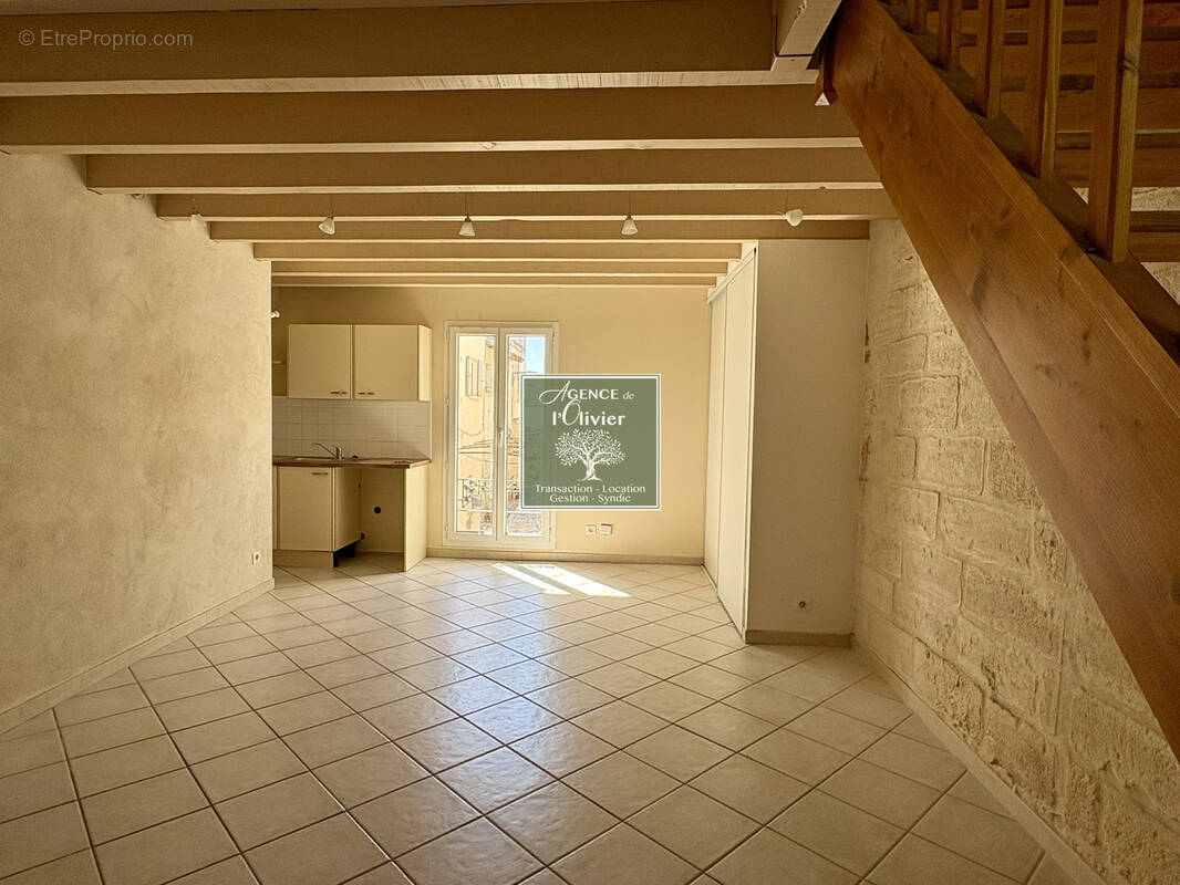 Appartement à FOURQUES
