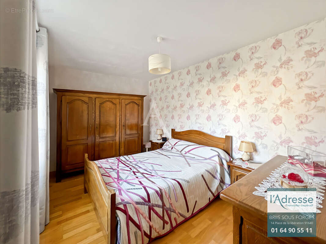 Maison à BRIIS-SOUS-FORGES