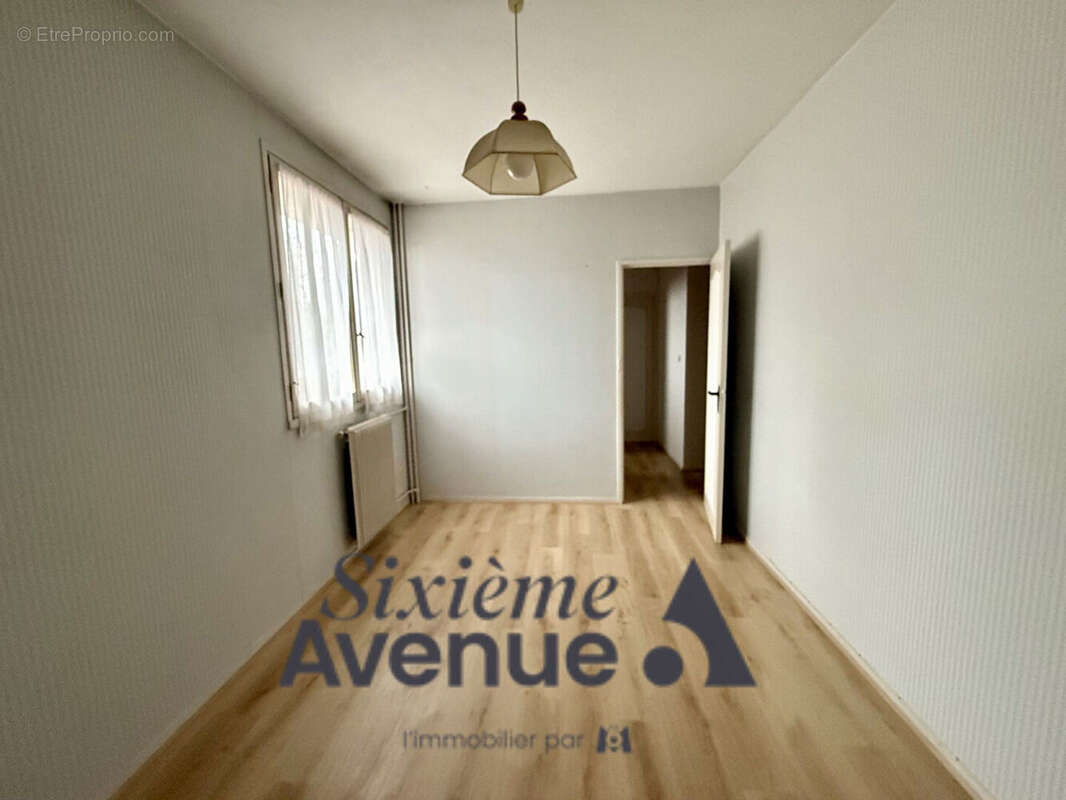 Appartement à SAINT-CYR-SUR-LOIRE