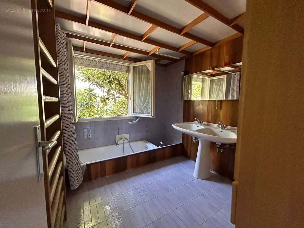 Maison à SAINT-ANDRE-DE-LA-ROCHE