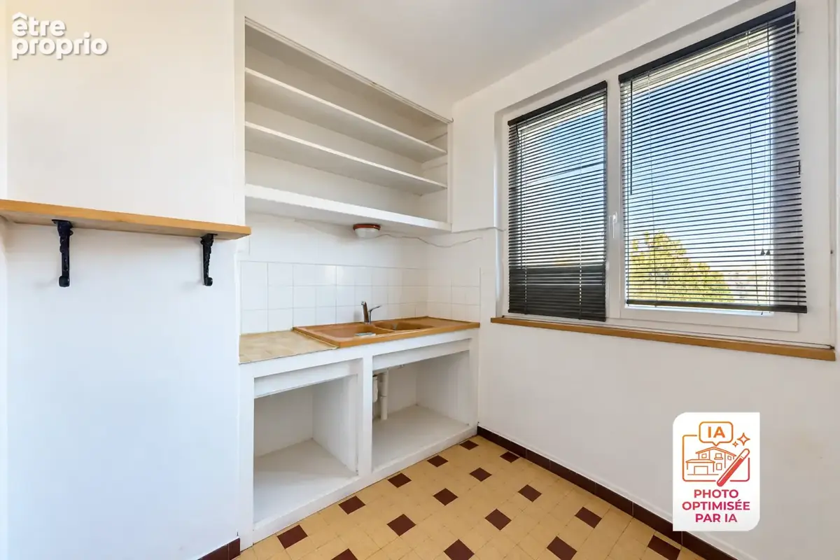 Saint-Marcellin - Appartement 3 pièces lumineux avec balcons, cave et garage possible - photo 6