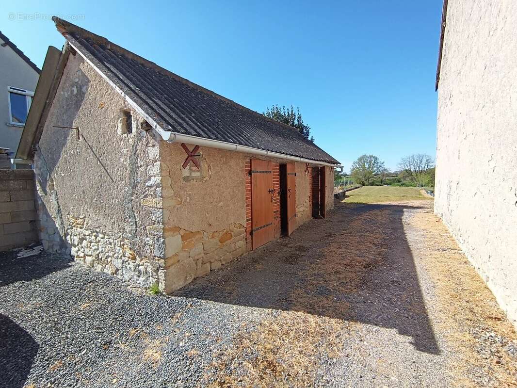 Maison à MONTMORILLON