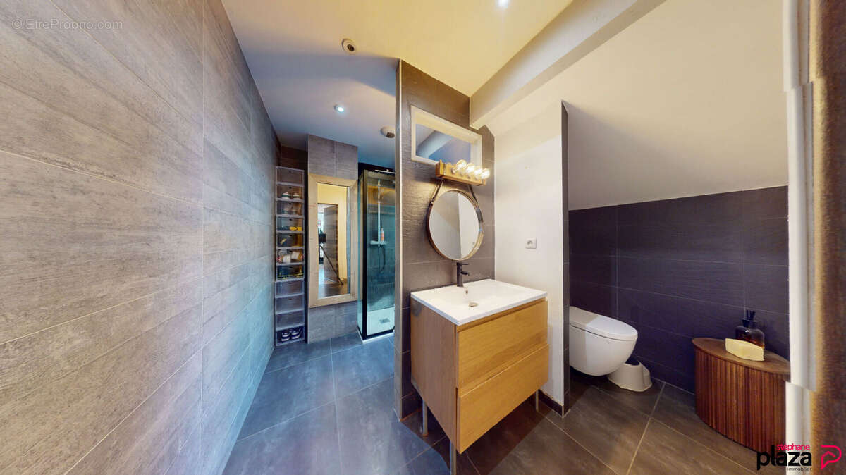 Maison à SCIENTRIER