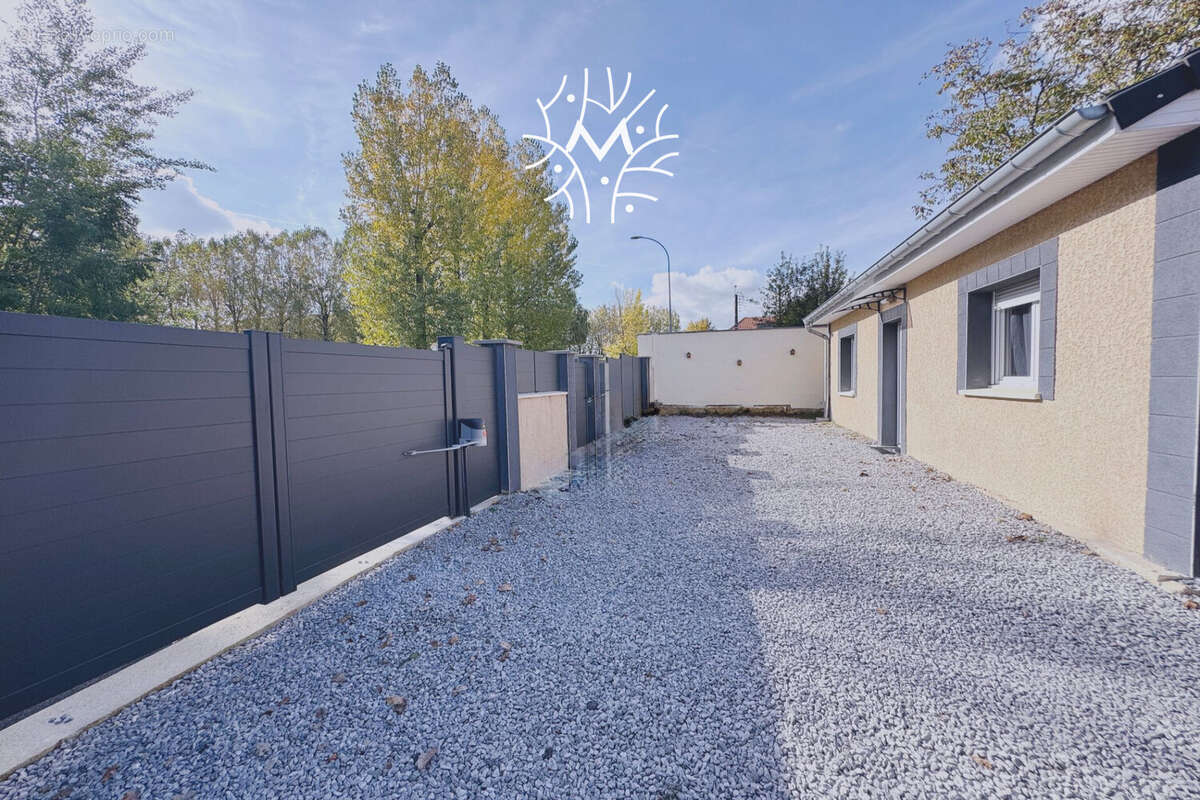 Maison à CHARLEVILLE-MEZIERES