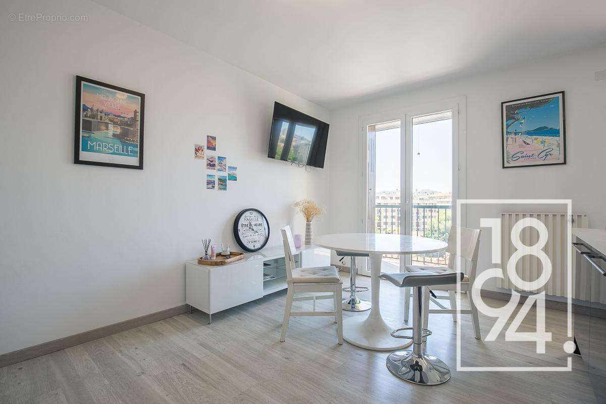 Appartement à MARSEILLE-5E