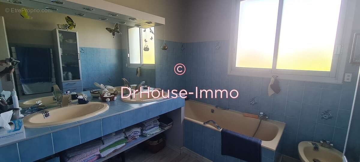 Maison à CHAMPAGNE-LES-MARAIS