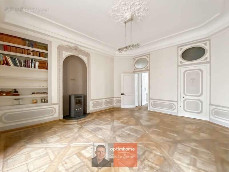 Appartement à LONS-LE-SAUNIER
