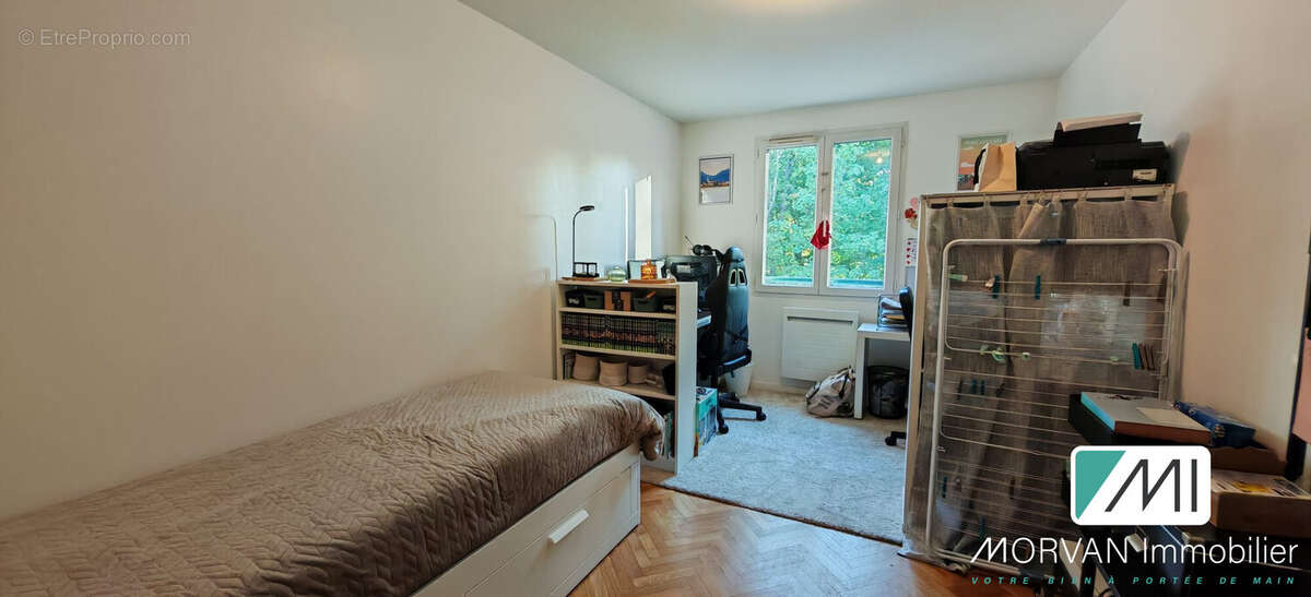 Appartement à LE MESNIL-SAINT-DENIS