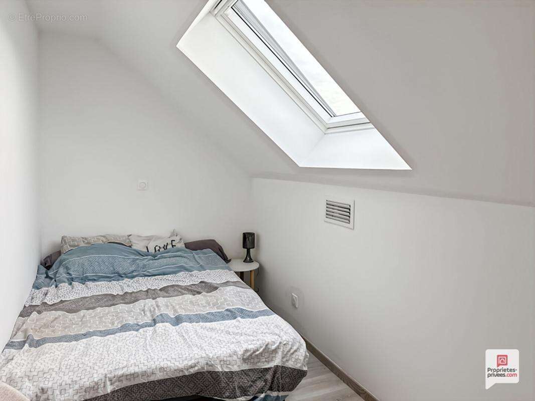 Maison à LA CHAPELLE-D'ALIGNE