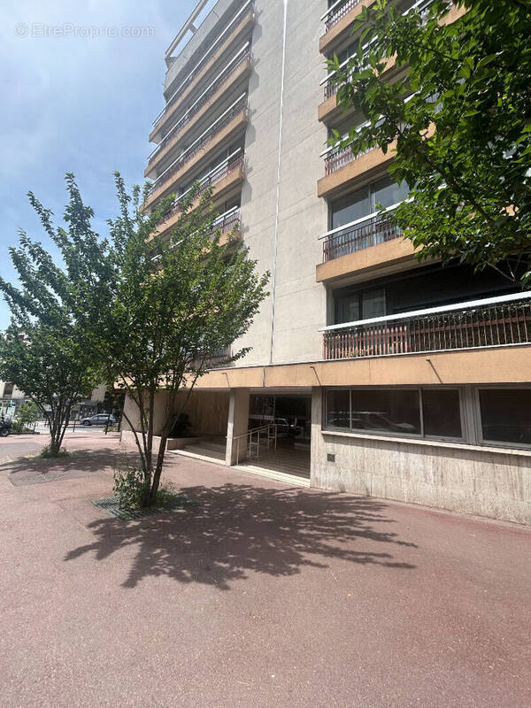 Appartement à BOURG-LA-REINE