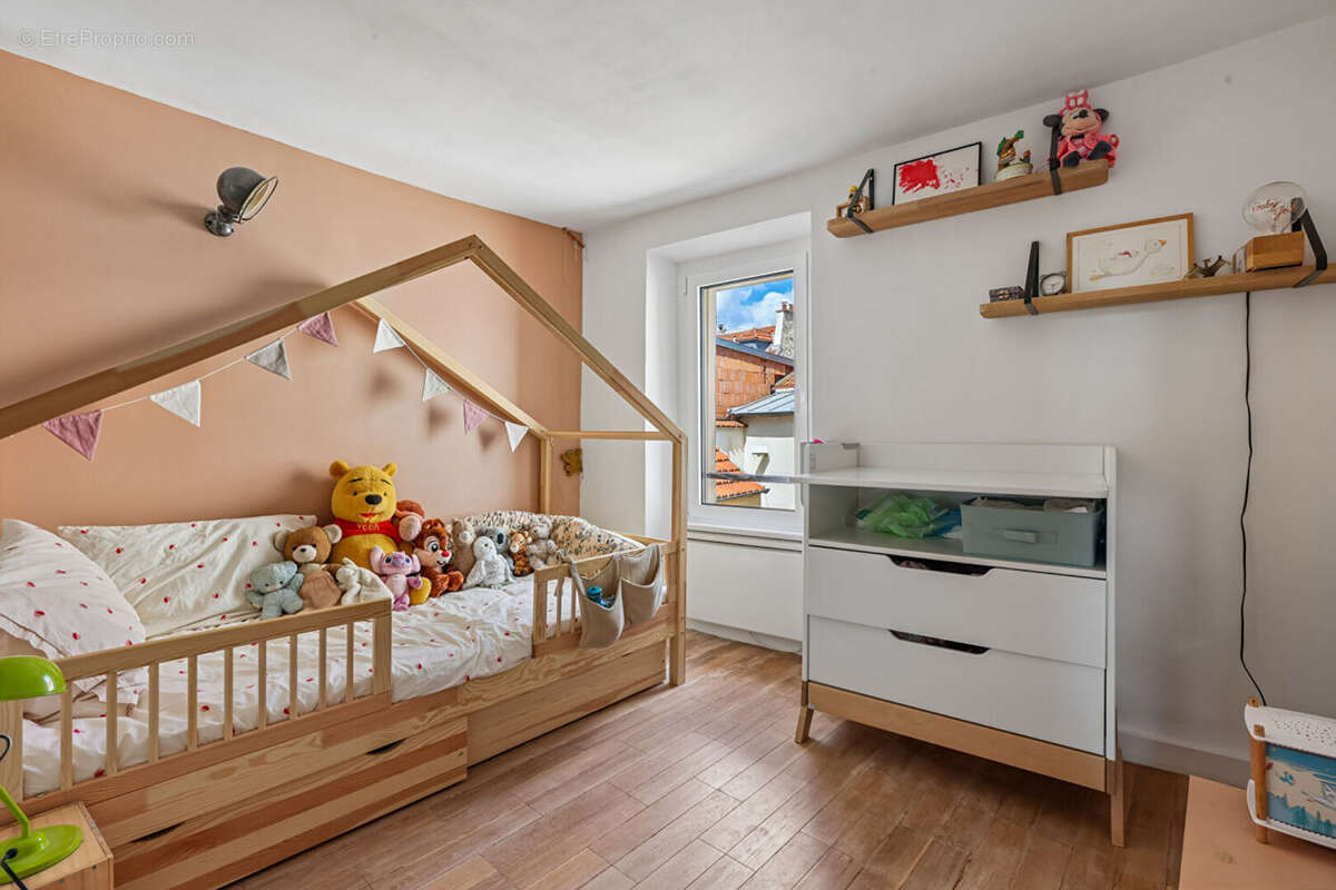 Appartement à NANTERRE