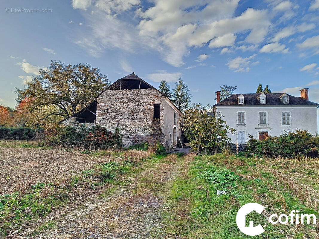 Maison à NAY