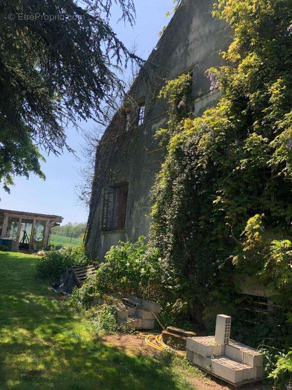 Maison à BETON-BAZOCHES