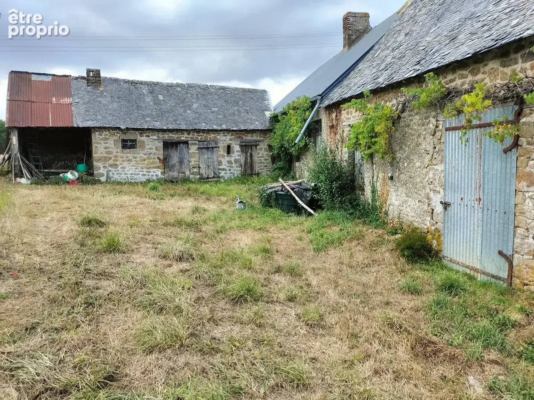 Commune de TRANS, en campagne, une maison en pierres à rénover intégralement. - photo 4
