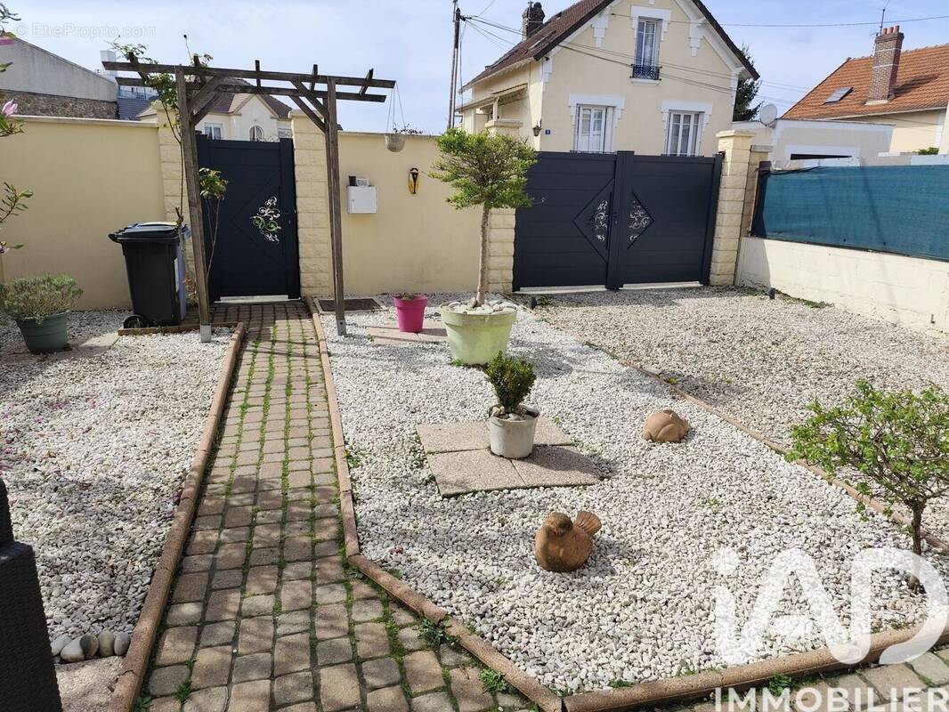 Photo 1 - Maison à PERSAN