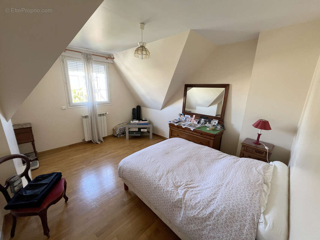 Maison à ORMESSON-SUR-MARNE