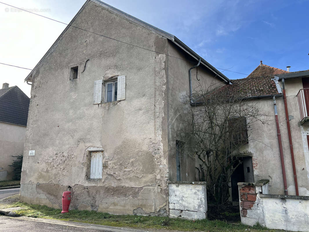 Maison à IVRY-EN-MONTAGNE