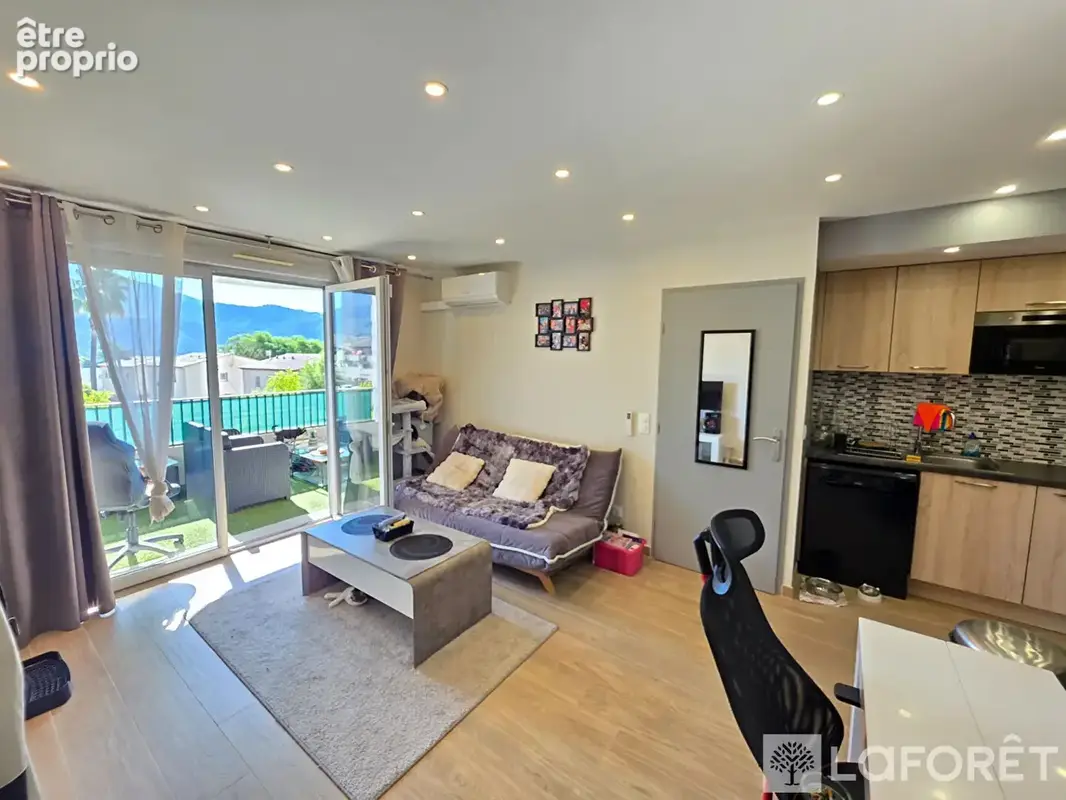 Appartement  Plans de Carros 2 pièces avec terrasse , résidence avec piscine - photo 6