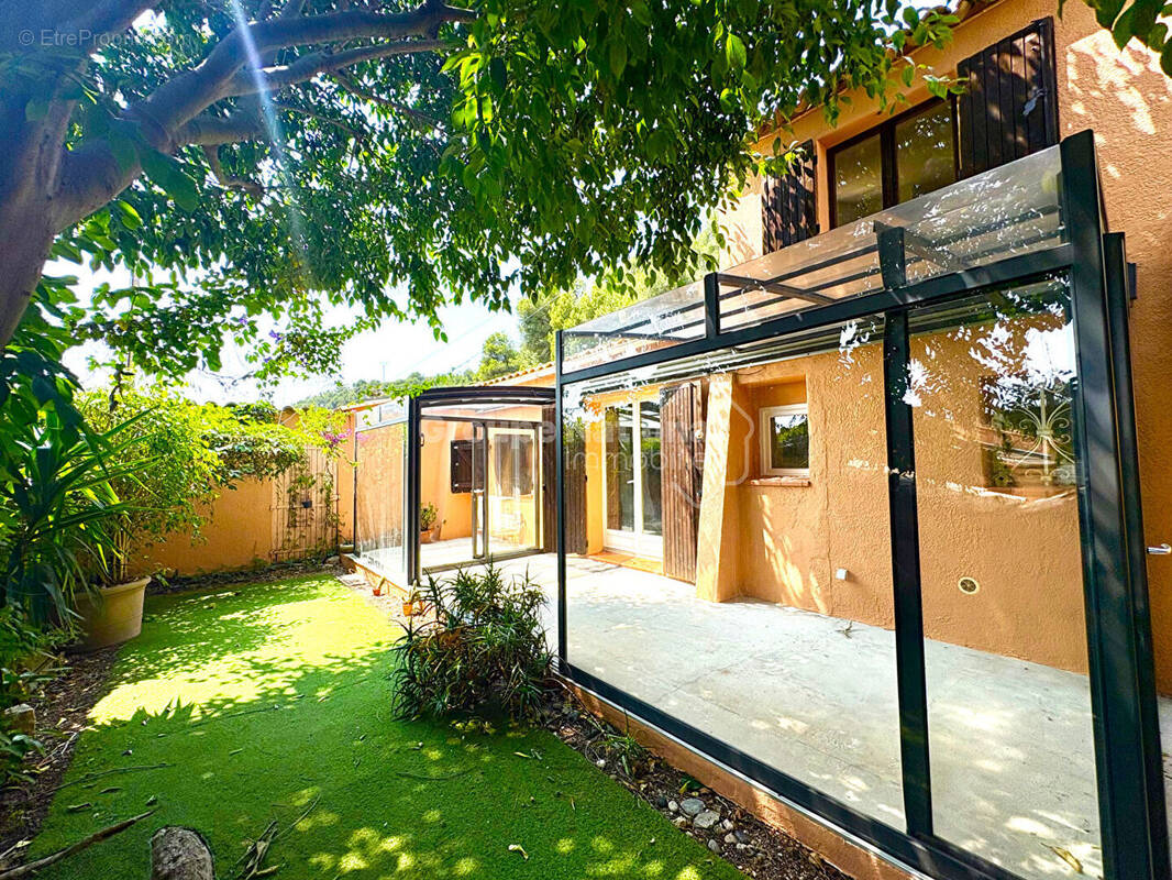 Maison à ENSUES-LA-REDONNE