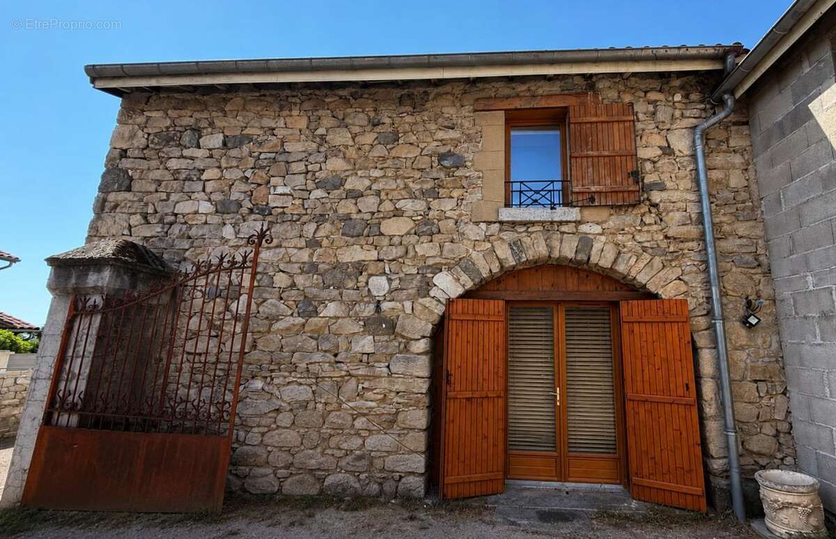 Maison 147 m² à Saint-Andeol-Le-Chateau  - photo 3