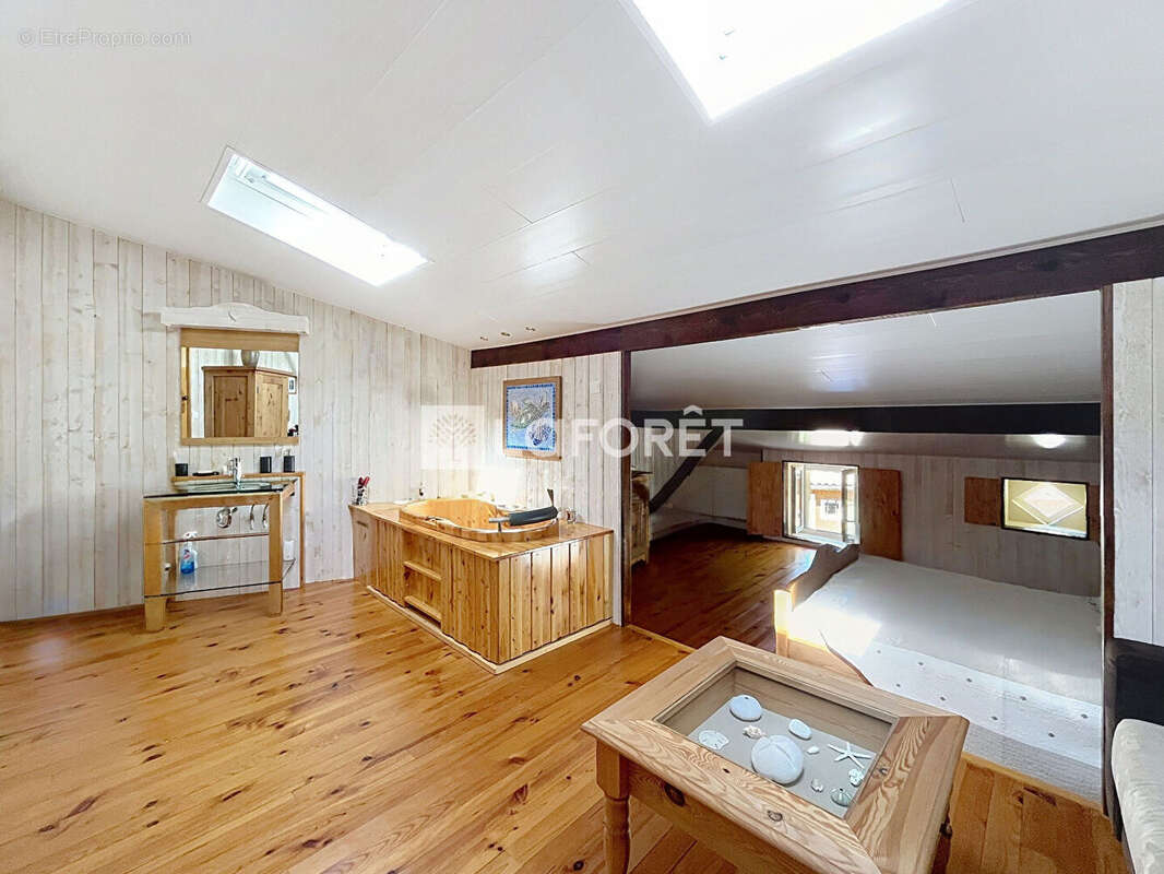 Maison en pierre de caractère Idéal chambres d'hôtes, projet bi-famille ou grand espace de vie à 10 min de Blaye - photo 6