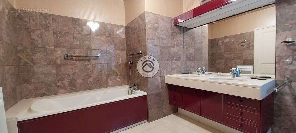 Maison à COULOUNIEIX-CHAMIERS