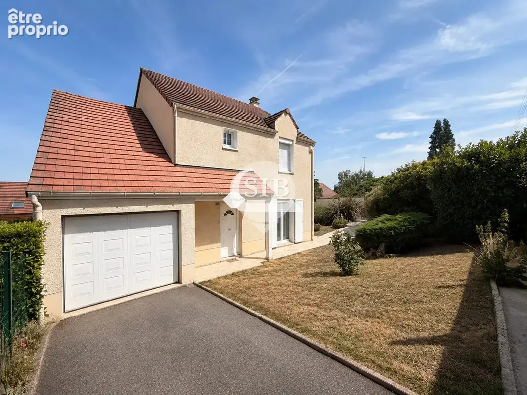 Maison à LA VILLE-DU-BOIS