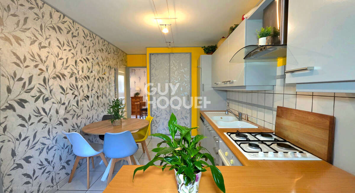 Maison à MONTCHANIN