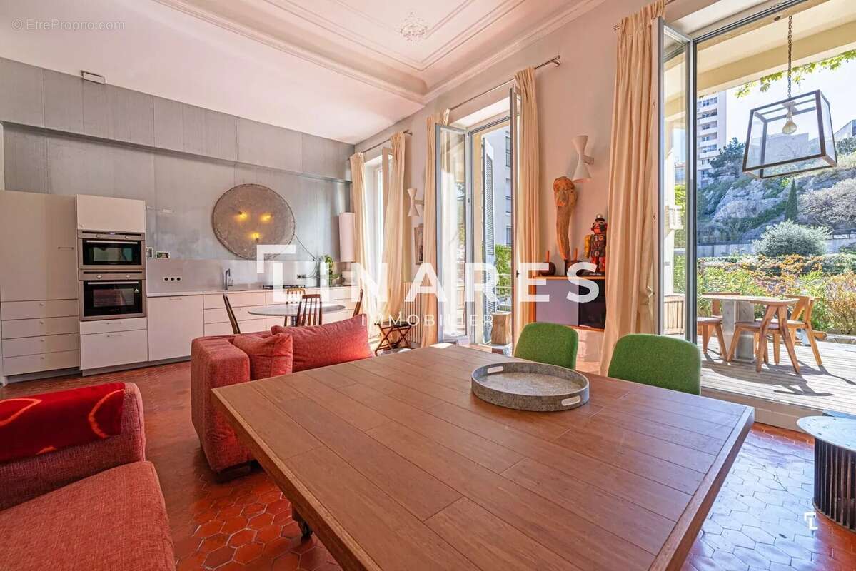 Appartement à MARSEILLE-6E