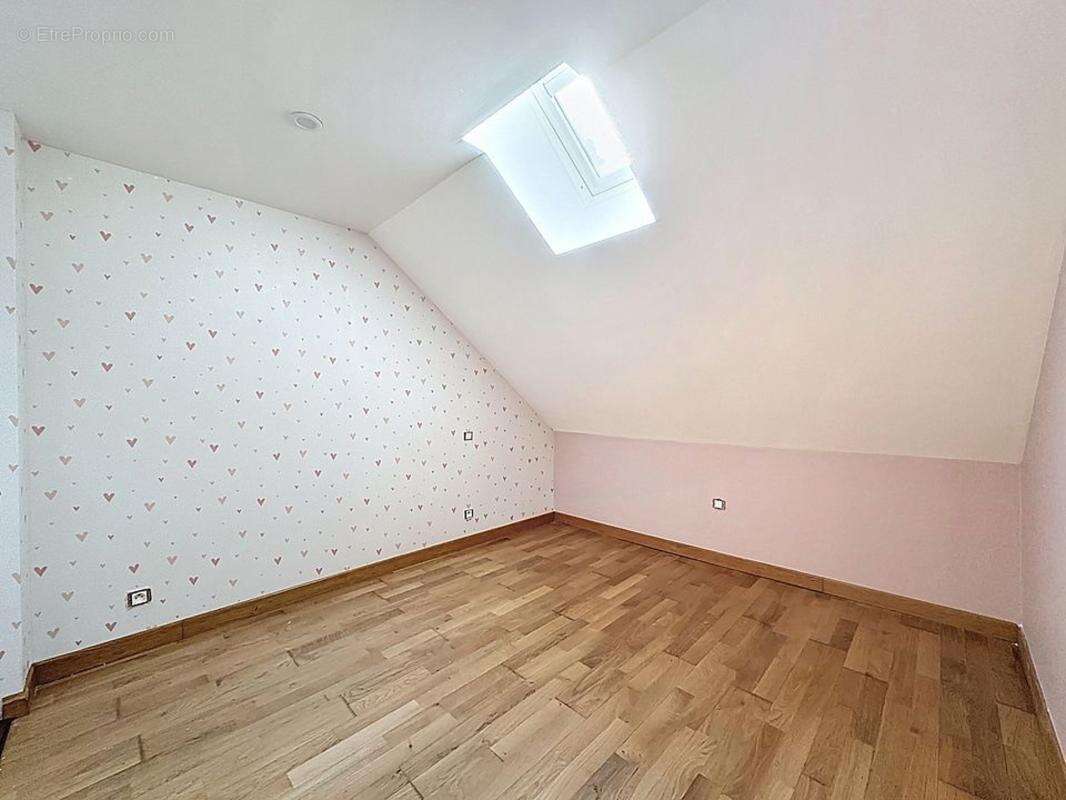 A VENDRE - proche de REIMS - Trépail - Maison 2 Chambres - photo 5