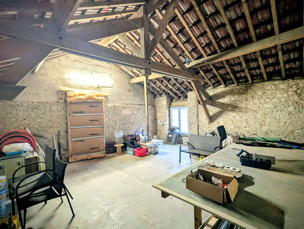 Maison à CORMICY